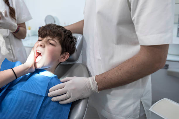 Best Dentist for Tooth Abscess  in Black Mountain, NC